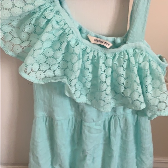 Clothes - Picture 6 of 7